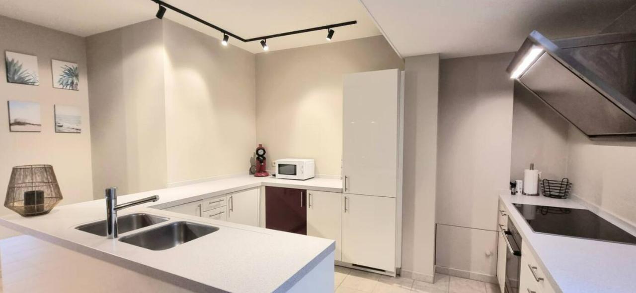 Familie Appartement Hartje Knokke Met Optie Parking Екстериор снимка
